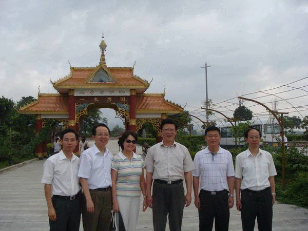 中央財經(jīng)領導小組辦公室經(jīng)貿(mào)組組長張松濤蒞臨西瑪電機視察指導工作。