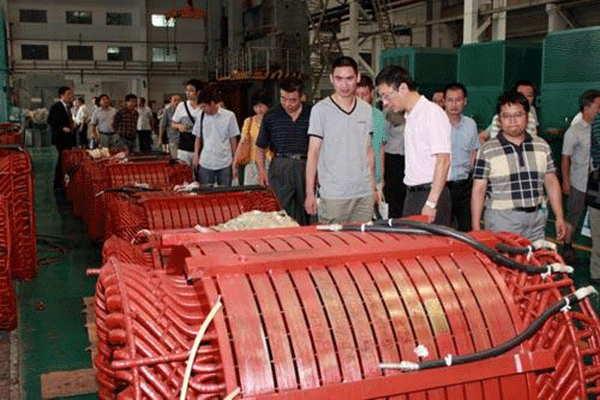 西安泰富西瑪高效節(jié)能電機(jī)在石油化工企業(yè)節(jié)能應(yīng)用。