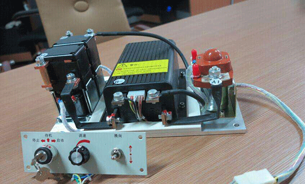 有什么方法可以使直流電機反轉嗎？